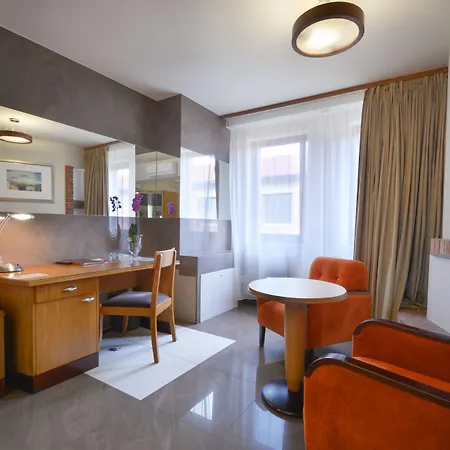 Hotel Agit Congress&spa 3*